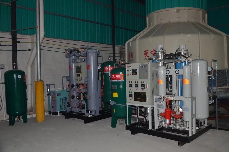 某(mou)電子材(cai)料企業(ye)300立方，純(chun)度99.999%制氮(dan)機使用(yong)現場