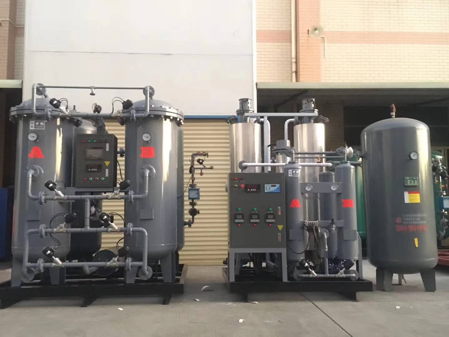 變壓(ya)吸附制(zhi)氮機